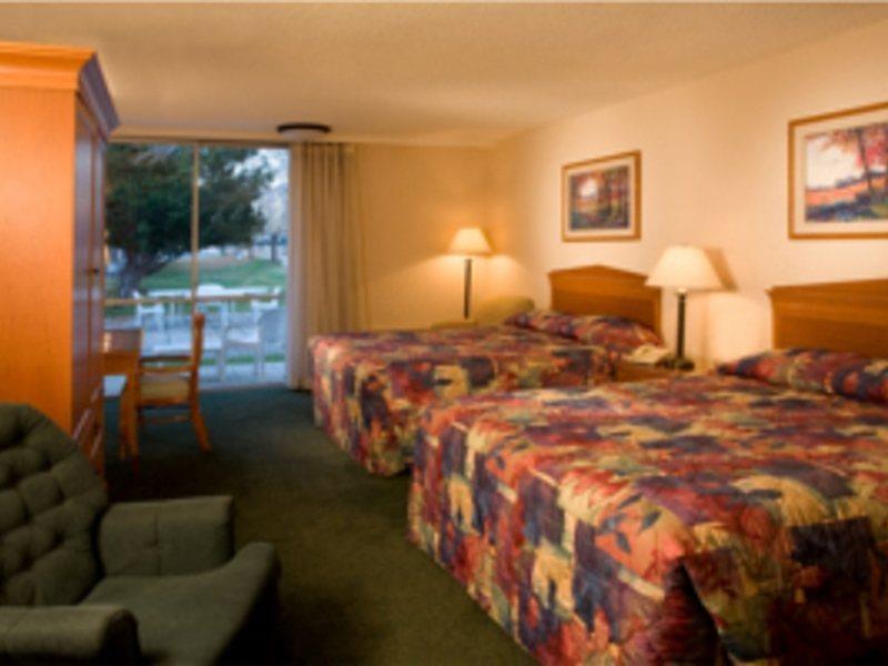 Ramada By Wyndham Albuquerque East Hotell Exteriör bild